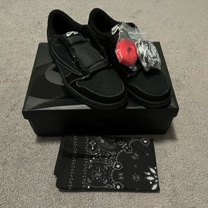 Travis Scott Phantoms